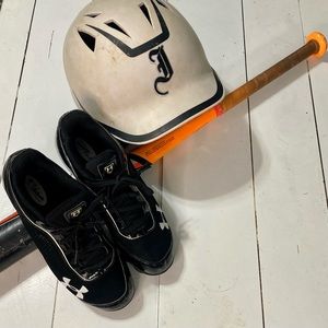 Leadoff IV Low Men’s Baseball Cleats Under Armour